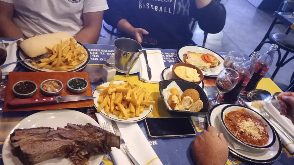 Los mejores restaurantes con juegos para niños cerca de Canning.