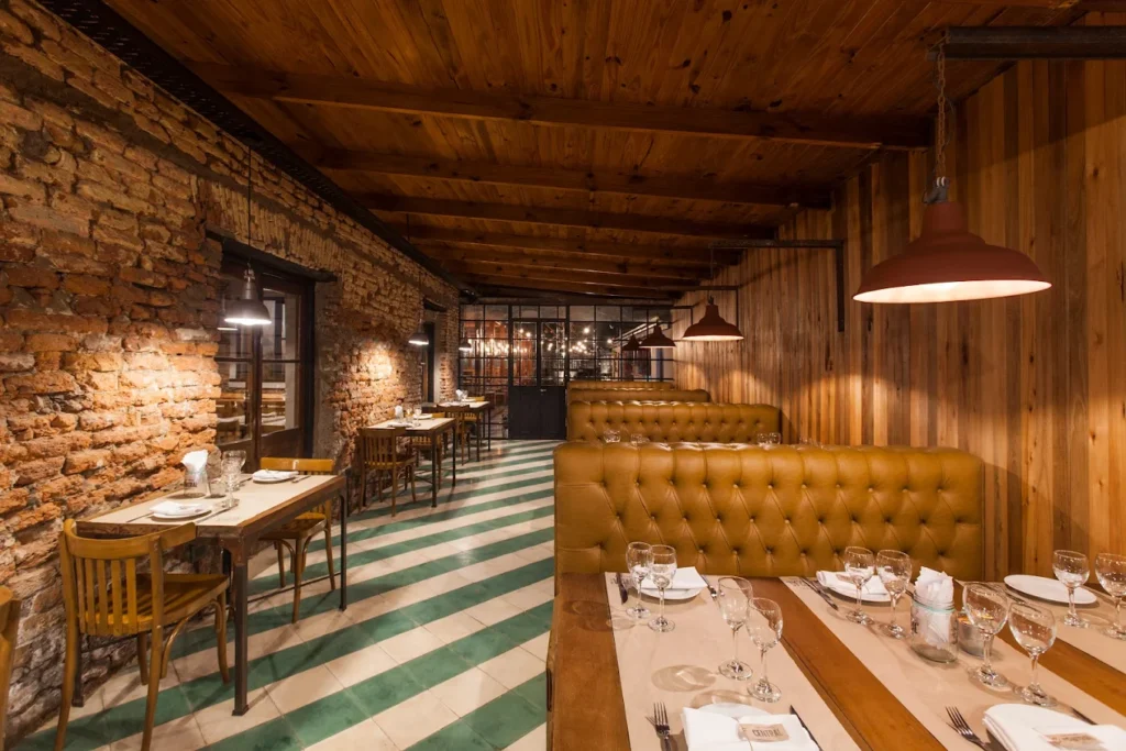 Los mejores restaurantes con juegos para niños cerca de Canning.